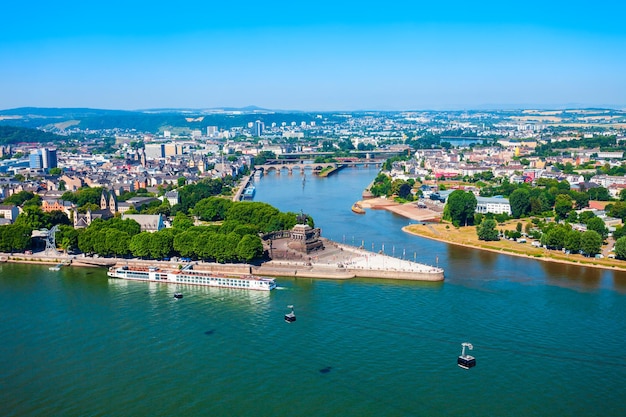 Horizonte de la ciudad de Koblenz en Alemania