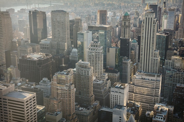 Horizonte de la ciudad de Nueva York con rascacielos urbanos edificios de oficinas de Manhattan EE.UU.