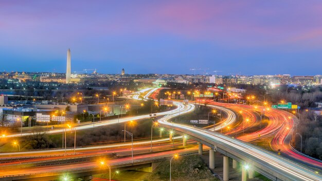 Horizonte da cidade de Washington, DC ao entardecer