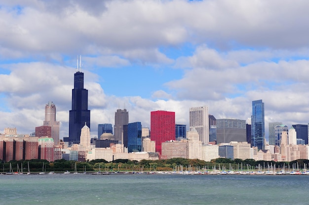 Horizonte de Chicago sobre o Lago Michigan