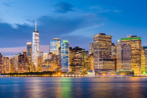 Horizonte de lower manhattan da baía de nova york