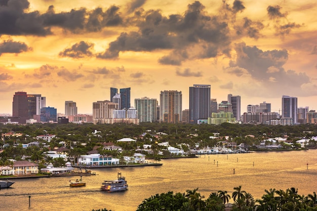 El horizonte de Fort Lauderdale, Florida, Estados Unidos