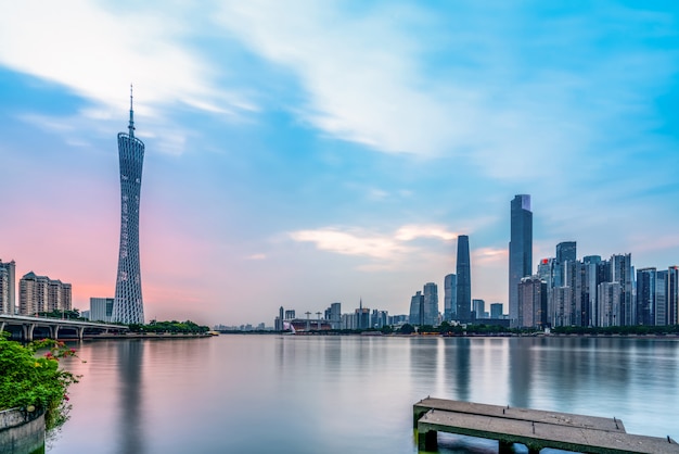 Horizonte del hermoso paisaje arquitectónico urbano de Guangzhou