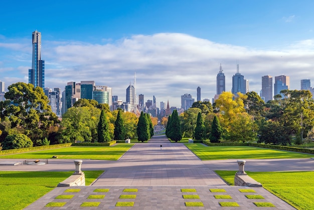 Horizonte de Melbourne desde el Santuario del Recuerdo en Australia