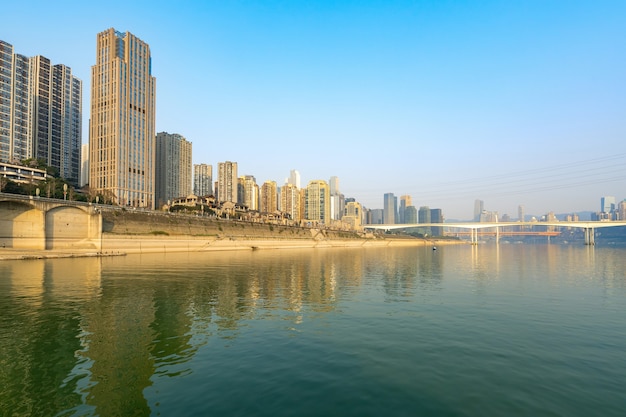 Horizonte de la metrópolis moderna, Chongqing, China