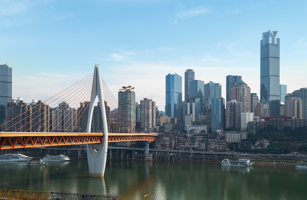 Horizonte de la metrópolis moderna, Chongqing, China