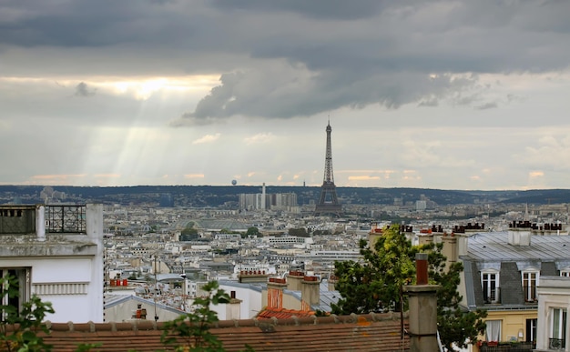 Horizonte de París con la torre Eiffel