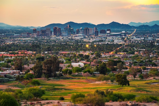 Horizonte de Phoenix Arizona al atardecer