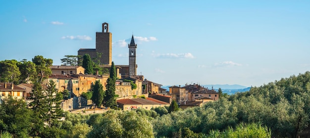 Foto el horizonte del pueblo donde nació leonardo vinci florencia toscana italia