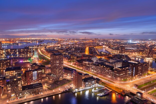 Foto el horizonte de rotterdam, países bajos