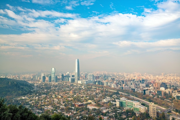 El horizonte de Santiago en Chile