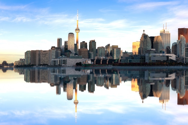 Horizonte de Toronto en la mañana