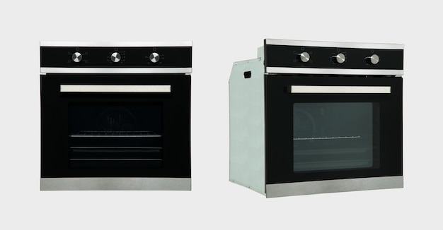 Horno de cocina doméstico moderno en dos disposiciones de revisión sobre un fondo blanco.