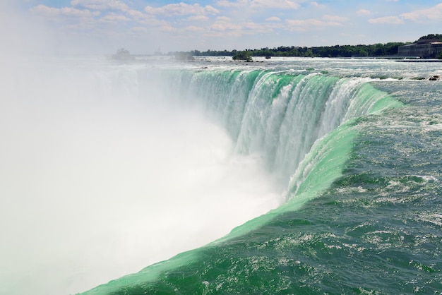 Horseshoe Falls Nahaufnahme am Tag mit Nebel