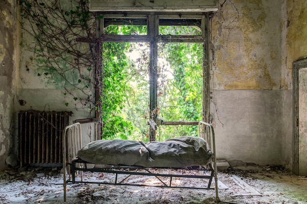 Foto hospital abandonado em poveglia