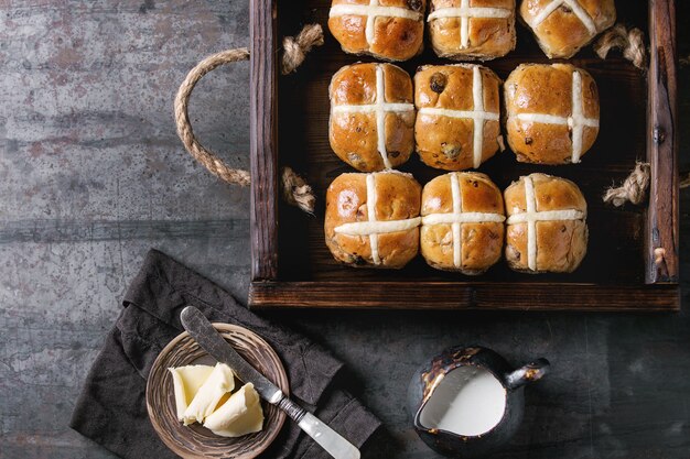 Hot cross buns