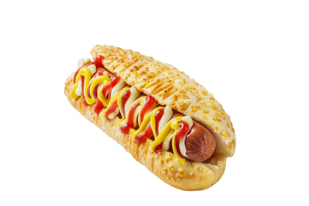 Hot Dog, garniert mit Saucen in einem weißen Brötchen