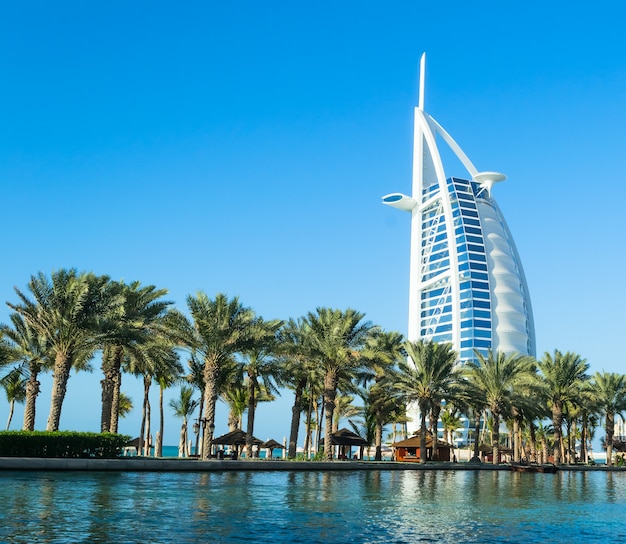 hotel de luxo Burj Al Arab Torre dos Árabes, também conhecido como Arab Sail