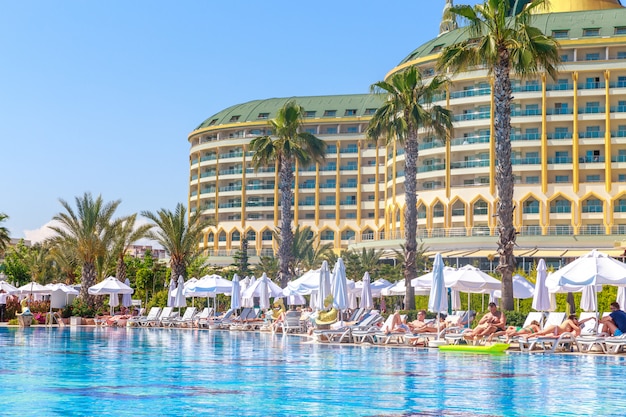 Hotel Delphin Imperial com piscina em Antália.