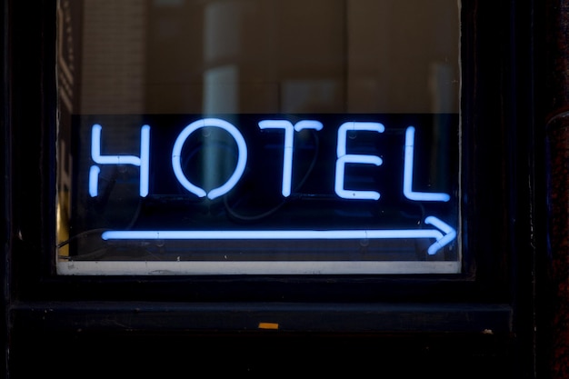 hotel luz neon