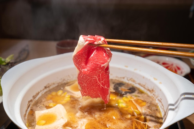 Hotpot de carne gorda japonesa deliciosa