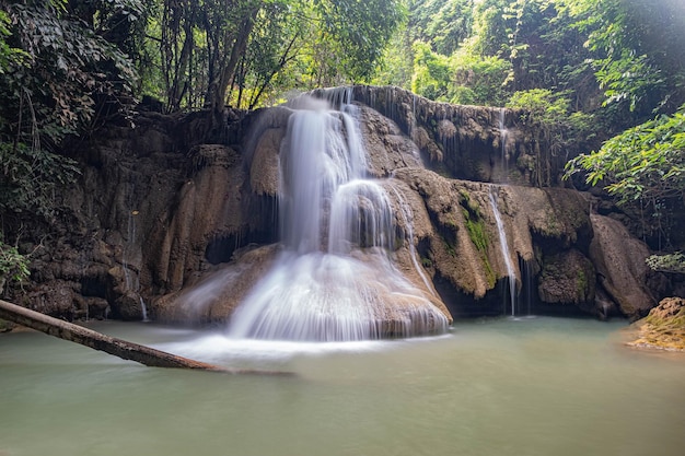 Foto huai mae khamin wasserfall berühmter ort in thailand