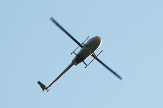 Foto hubschrauber am himmel