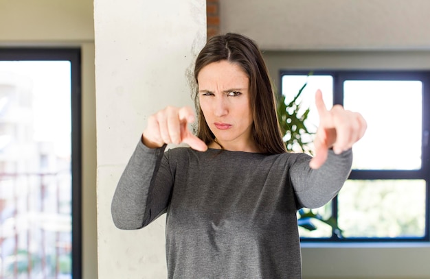 Foto hübsche junge frau