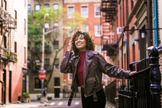 Hübsches Afroamerikanermädchen in New York