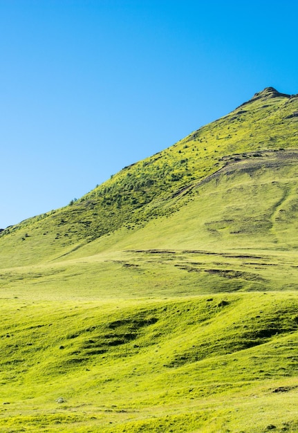 Hügel in den Bergen der Provinz Artvin im Nordosten der Türkei