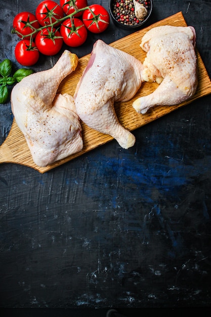 Hühnerbeine Knochen rohes Fleisch Geflügel Diätfutter