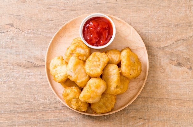 Hühnernuggets mit Soße