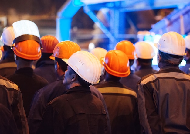 Huelga de trabajadores en la industria pesada.