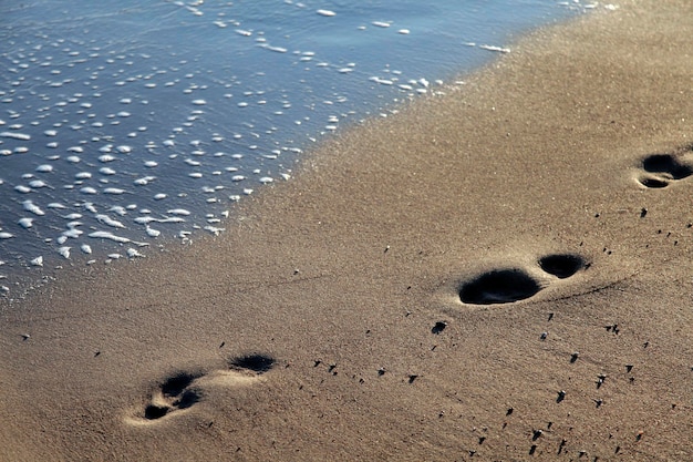 Huellas en la playa