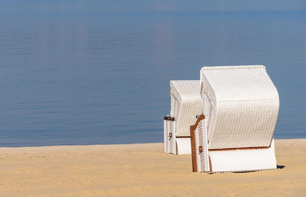 Foto hüttenstuhl am strand