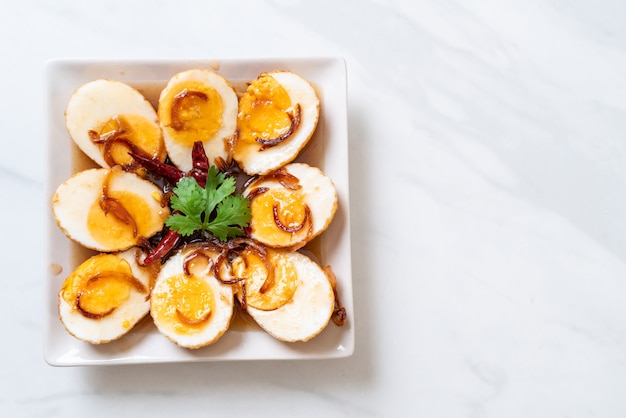 Huevo Frito con Salsa de Tamarindo