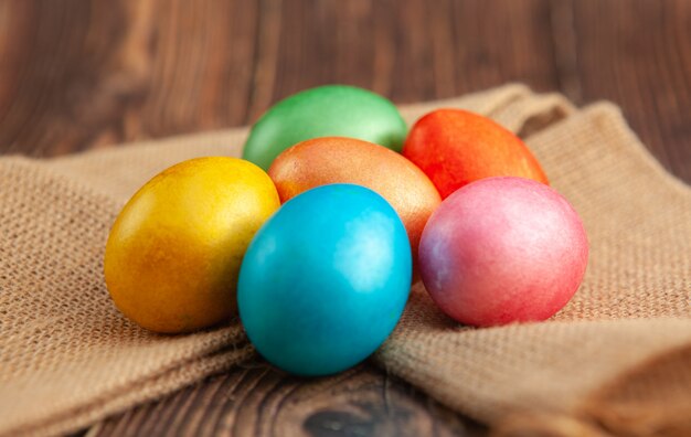 Huevos de pascua de colores