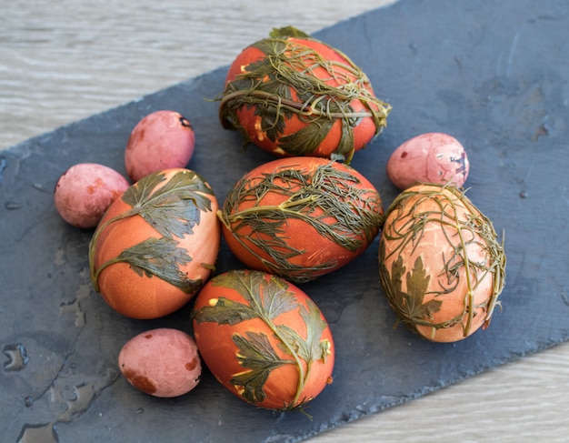 huevos de pascua pintados