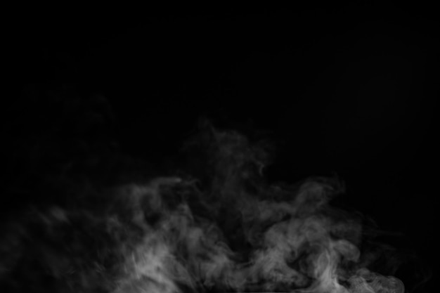 Humo blanco con nube de fondo negro