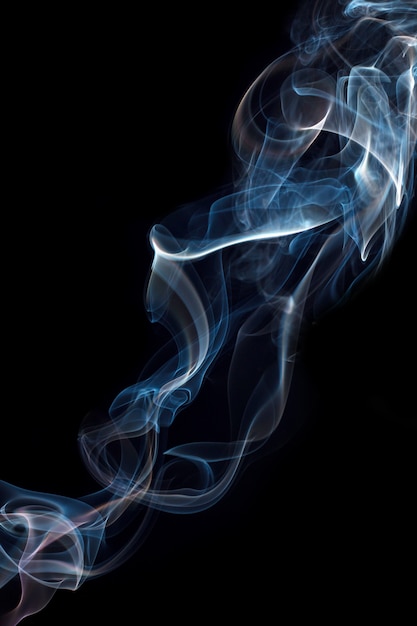 Humo con fondo negro