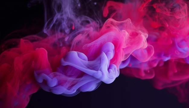 Un humo rosa y púrpura se vierte en el aire contra un fondo negro.