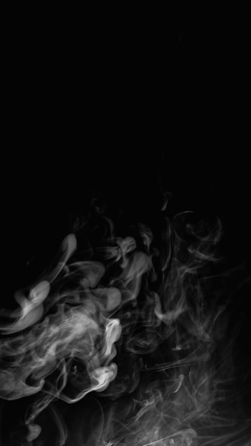 Humo textura niebla superposición onda de vapor desenfocado transparente gris vapor soplo volando en negro oscuro