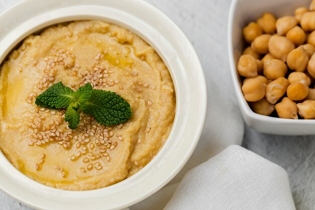 Foto humus de garbanzos hecho en casa.