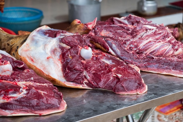 Hundefleisch in Scheiben geschnittenes lokales Essen