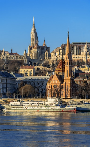 Hungría, Budapest, hermosa arquitectura, bastión pesquero a orillas del Danubio