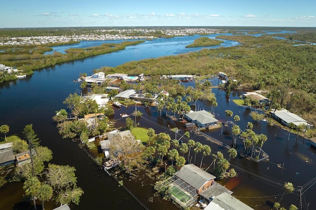 Huracán Ian inundó casas en zona residencial de Florida Desastre natural y sus consecuencias