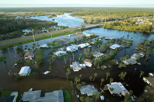 Huracán Ian inundó casas en zona residencial de Florida Desastre natural y sus consecuencias