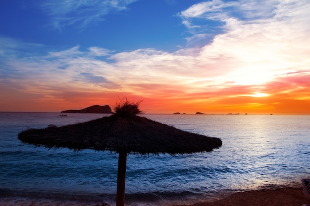 Ibiza Sonnenuntergang in Cala Conta Conmte