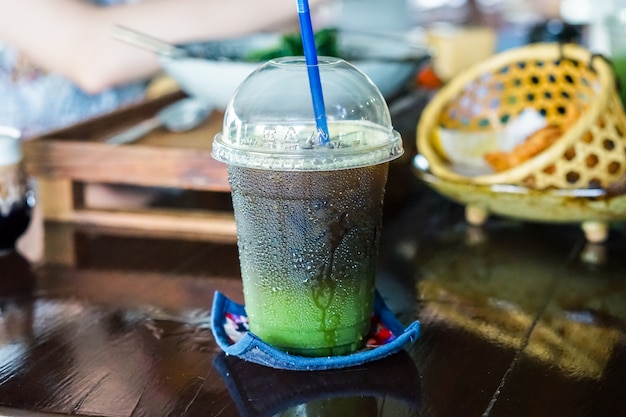 Iced Matcha mit Americano