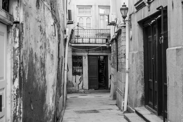 Icheri Sheher Casco antiguo de Bakú Balcones tradicionales y calles estrechas